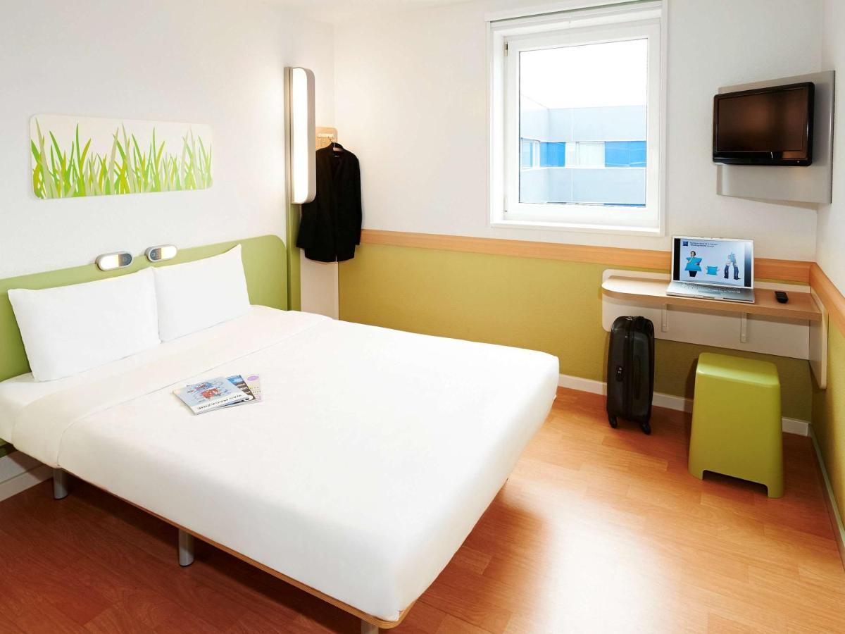 Hotel Ibis Budget Lyon Sud Saint-Fons A7 Dış mekan fotoğraf